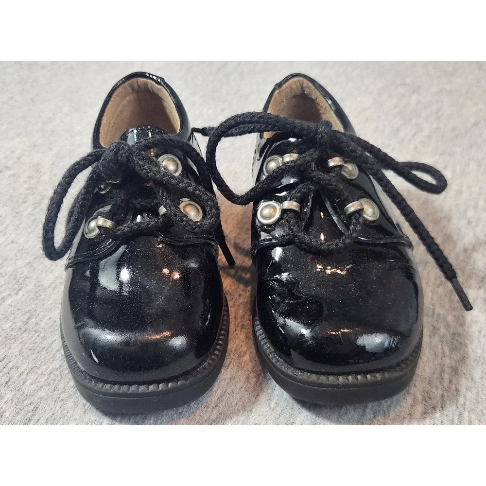 Brakkies Patent Leather Oxford Shoes Kids EU 22 Black Formal Lace Up Lug Sole